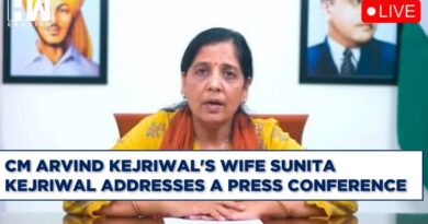 #LIVE | CM Arvind Kejriwal’s Wife Sunita Kejriwal Addresses a Press Conference