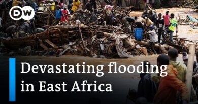 Dozens killed across flood-hit East Africa | DW News