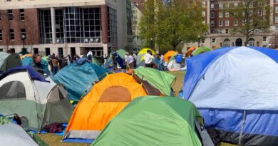 Some Columbia University Protesters Agree to Remove Tents