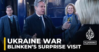 Blinken in Kyiv: Surprise visit as Russia increases attacks