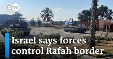 Israel pushes ahead with a military operation in Rafah as cease-fire talks continue | DW News