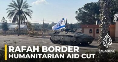 Israeli army tanks have been used to close the Rafah border crossing