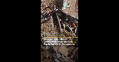 Rescue operations underway after deadly flash floods in Indonesia | AJ #shorts