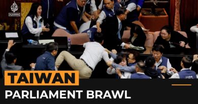 Scenes of chaos as Taiwan parliament brawl escalates into the night | Al Jazeera Newsfeed