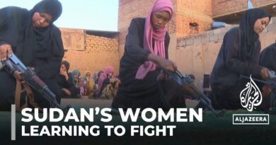 Sudan’s women attend training camps to learn how to fight