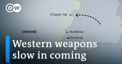 Ukrainian forces struggle to hold back Russian assaults in the east | DW News