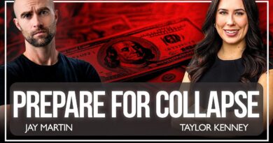 2008 vs. 2025: Is The US Dollar On The Verge Of A Major Collapse?