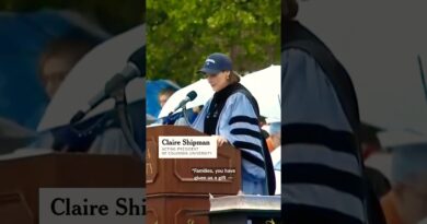 Columbia University President Is Booed at Commencement
