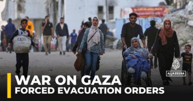 Crowded streets in Gaza City as residents escape unpredictable bombings amid evacuation threats