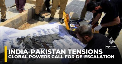 Pakistan defence minister says US leading de-escalation efforts in conflict with India