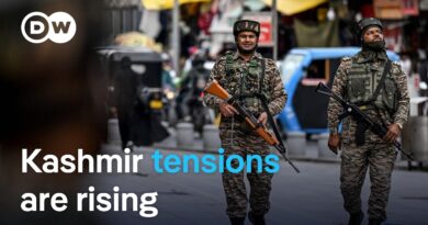 Residents on both sides prepare for a possible armed conflict in the region DW News