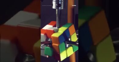 This robot solves a Rubik’s cube faster than you can blink
