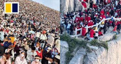 Visitors swamp Chinese tourist sites during ‘golden week’
