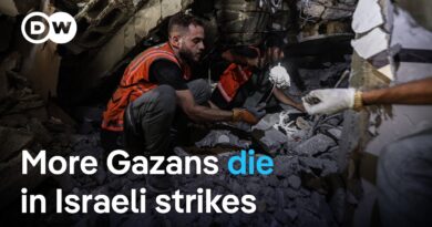 Israel intensifies strikes on Gaza City after ordering people to evacuate to the south | DW News