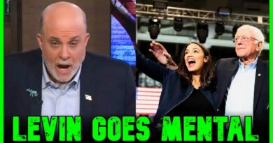 ‘MARXIST ISLAMISTS!’: Weirdo Fox Host Goes MENTAL On Bernie & AOC | The Kyle Kulinski Show
