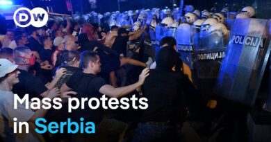 Police clash with anti-government protesters demanding new elections | DW News