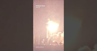SpaceX Starship Explodes Before Test Flight
