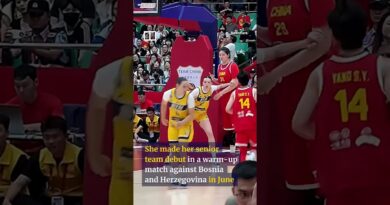 China’s “moving Great Wall” basketballer makes senior team debut #shorts