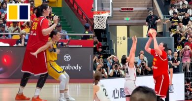 China’s “moving Great Wall” basketballer makes senior team debut