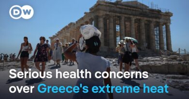 Greece: Acropolis and other famous tourist sites closed due to extreme heat | DW News