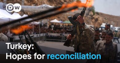 Kurdish PKK fighters lay down their arms after decades-long insurgency | DW News