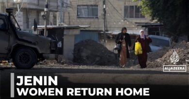 Palestinian women return briefly to devastated Jenin camp after Israeli assault