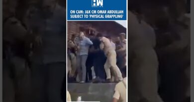 #Shorts | On Cam: J&K CM Omar Abdullah Subject To ‘Physical Grappling’ | Jammu Kashmir | JKNC | PDP