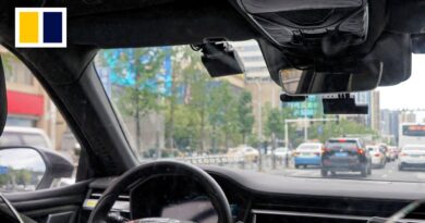 The conflict between taxis and ride-hailing services