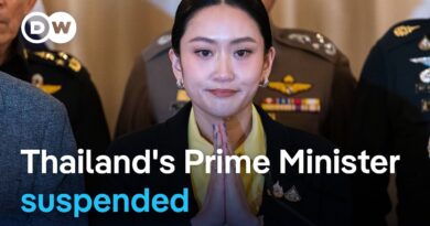 The country’s constitutional court suspended PM Shinawatra following a leaked phone call | DW News