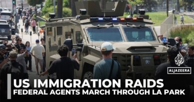 US immigration agents stage show of force at LA’s MacArthur Park, sparking mayor’s anger