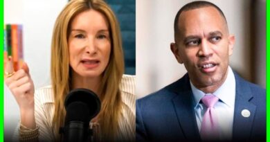 ‘WE’RE NOT F*CKING STUPID!’: Liberal Podcaster TORCHES Hakeem Jeffries For SMEARING Zohran
