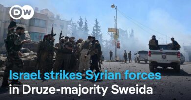 What is Israel trying to achieve by bombing Syrian forces in Sweida? | DW News