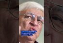 Australian lawmaker threatens journalist on camera | DW News