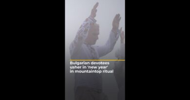 Bulgarian devotees welcome ‘divine new year’ in mountaintop ritual | AJ #shorts