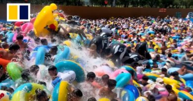 Chinese tourists flock to artificial wave pool, raising safety concerns