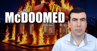 🚨 McDonald’s Just WARNED They Are In MAJOR Trouble! Is this the END?