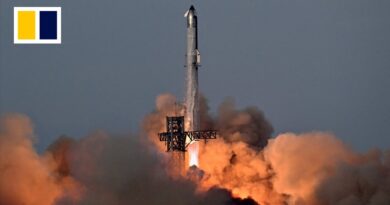 SpaceX deploys first dummy satellites