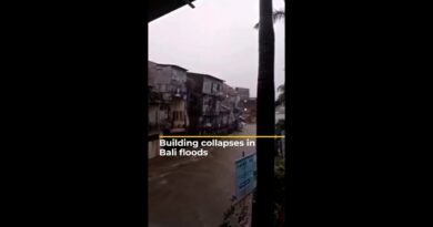 Building collapses in Bali floods | AJ #shorts