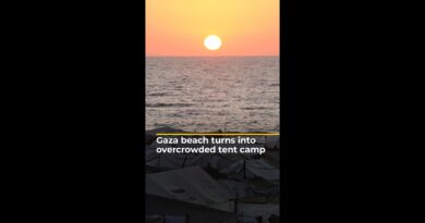 Gaza beach turns into overcrowded tent camp | #ajshorts