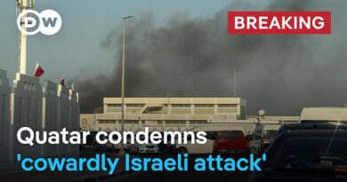 Israel claims attack on Hamas officials as blasts heard in Doha | DW News