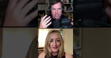 Selfies just got easier on the iPhone 17. #vergecast