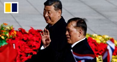 China rolls out the red carpet for Thai King