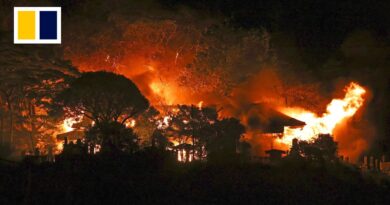 Fire engulfs entire city block in Japan