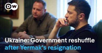 How will Yermak’s resignation impact peace talks? | DW News