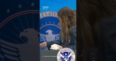 Kristi Noem Hands $10,000 Bonuses to Some TSA Agents