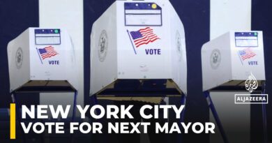 New Yorkers head to polls in closely watched mayoral race