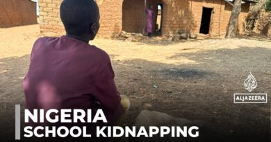 Nigeria school kidnapping: Gunmen abduct more than 300 students & teachers