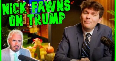 ‘THANK YOU SIR!’: Fuentes FANGIRLS Over Trump For Not Denouncing Him | The Kyle Kulinski Show