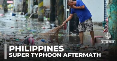 Typhoon Fung-wong kills at least 8 as it devastates the Philippines