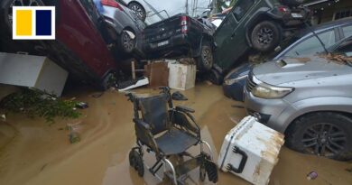 Typhoon Kalmaegi slams the Philippines